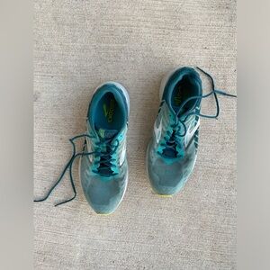 Brooks 1202851B365 Women’s Launch 6 Running Shoes Teal Size 9